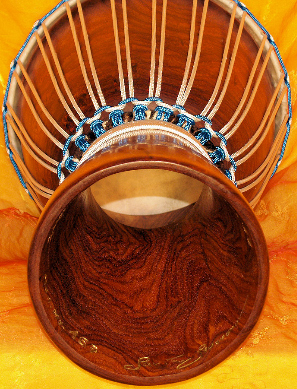 Premium Djembe von Innen